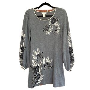 Max studio grey floral knit long sleeve dress